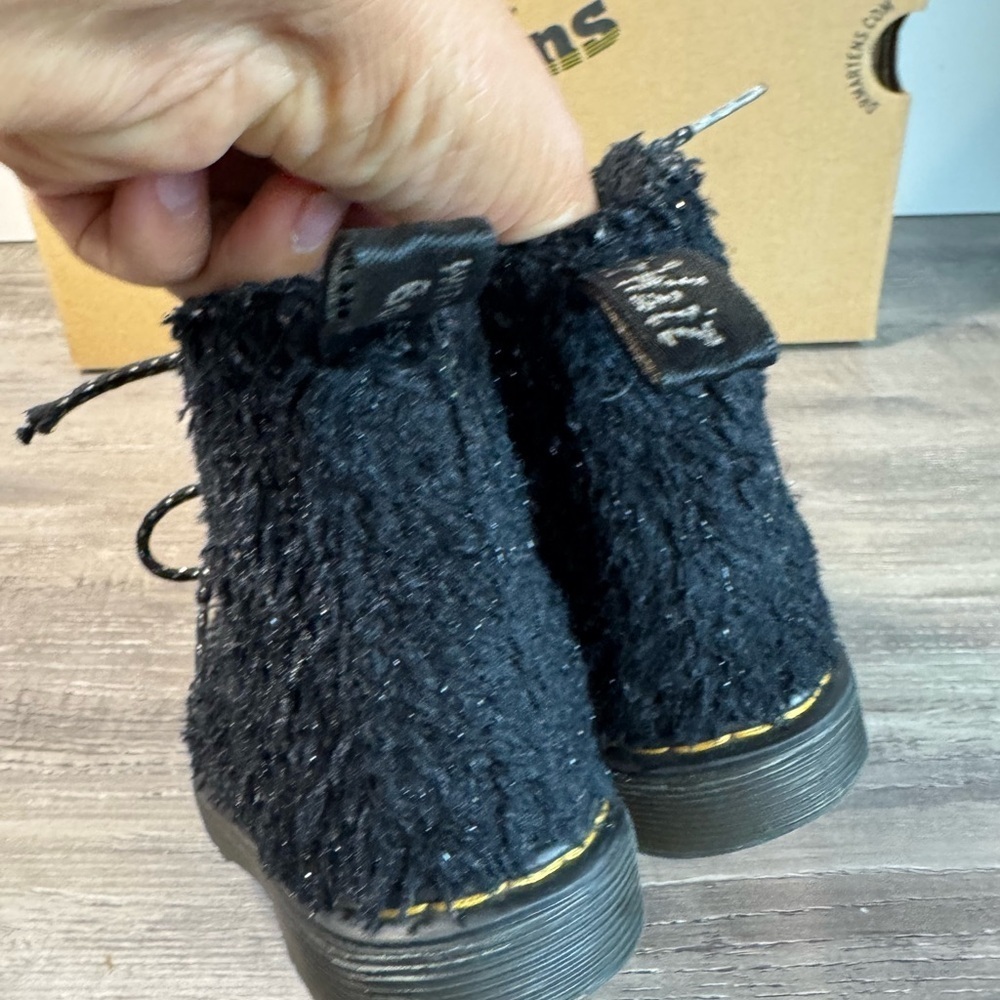 Dr. Martens Junior 1460 Pascal Tinsel Black Textured Boots toddler 7 ADORABLE - Picture 4 of 7
